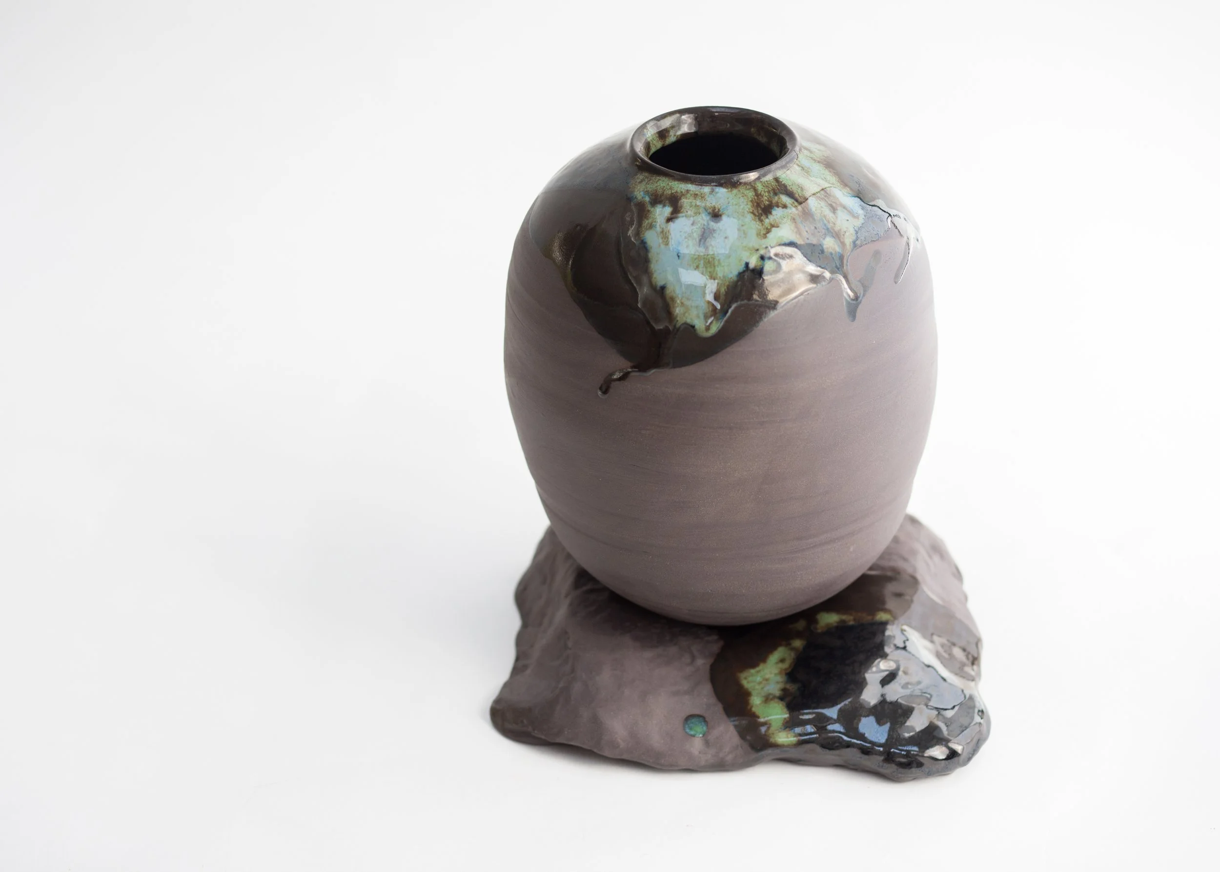 2.Kirsty Adams Ceramics, Design Nation Moon jar and basalt rock. Cullernose collection, schwartz black clay moon jar 7.5cm x 31cm, kurinuki rock 6cm x 26cm 1 copy.jpg