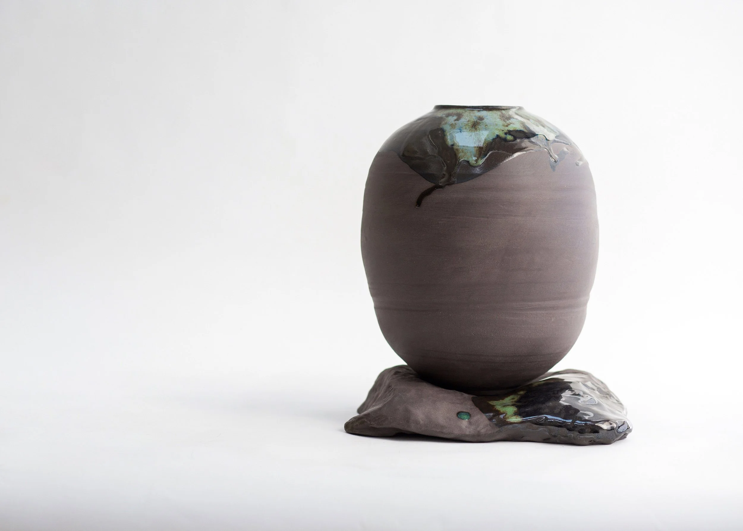 2.Kirsty Adams Ceramics, Design Nation Moon jar and basalt rock. Cullernose collection, schwartz black clay moon jar 7.5cm x 31cm, kurinuki rock 6cm x 26cm copy.jpg