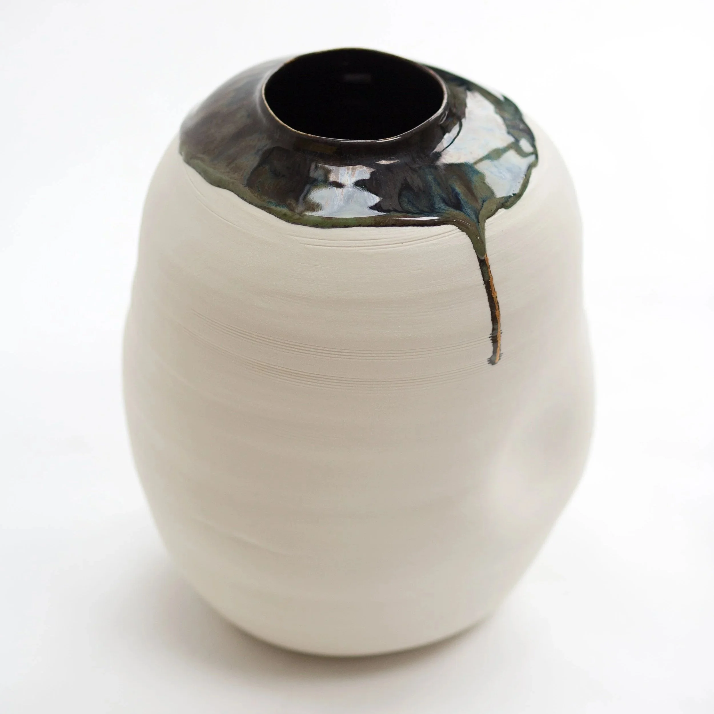 Large tenmoku kintsugi moon jar Tenmoku collection