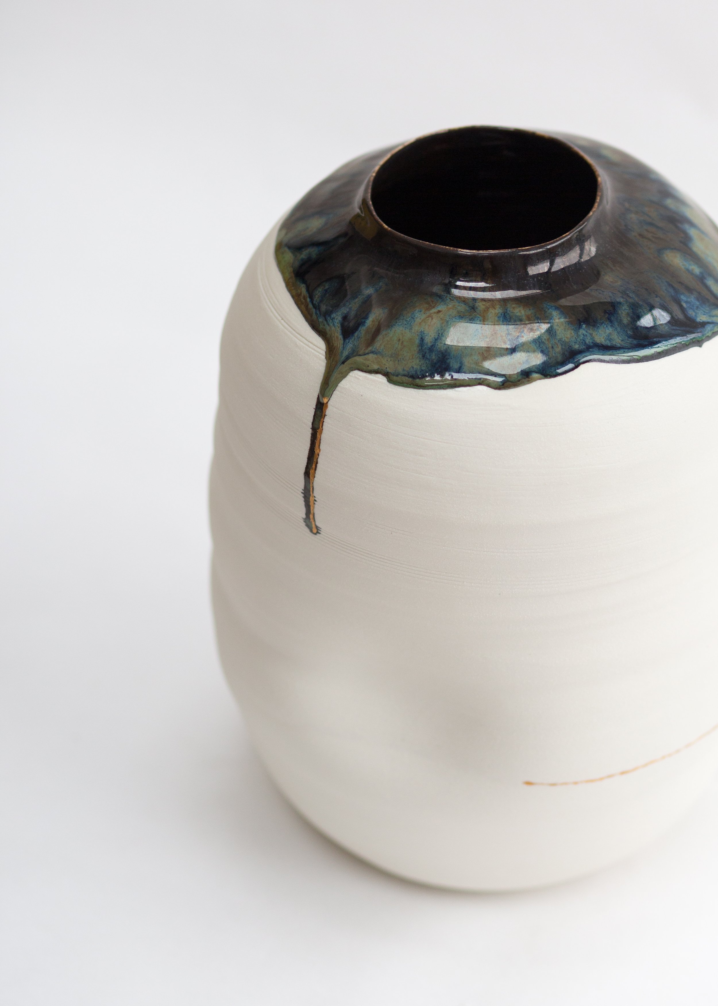 KA Ceramics Large Tenmoku jar with kintsugi details 8cm x 35cm 1.jpg