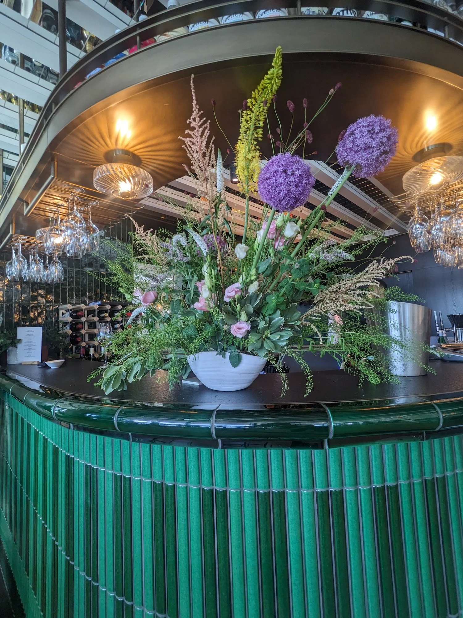 Small vase Brasserie Constance.jpg