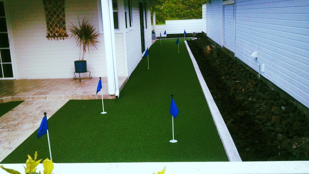 putting-green-astroturf.jpg