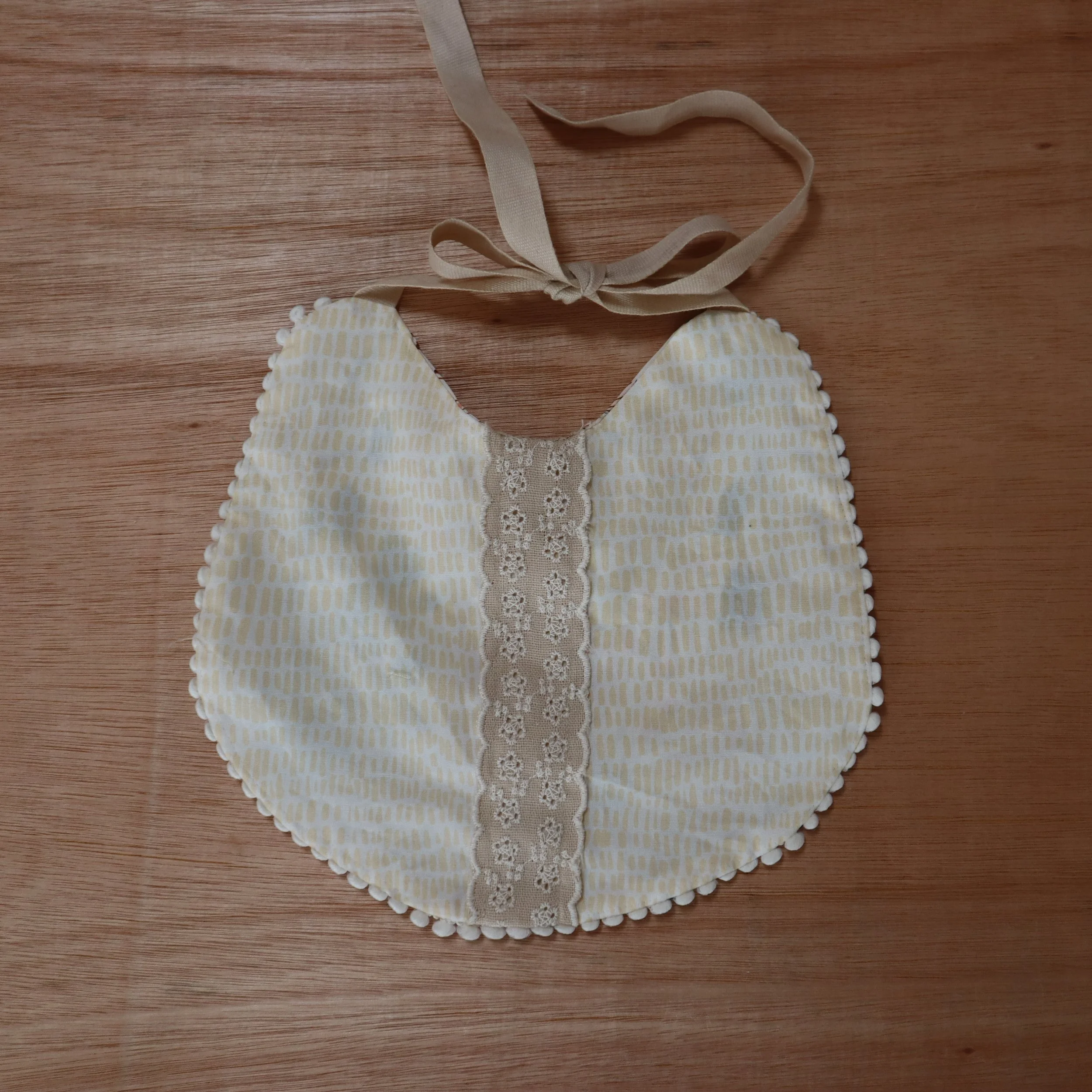 make this baby bib tutorial