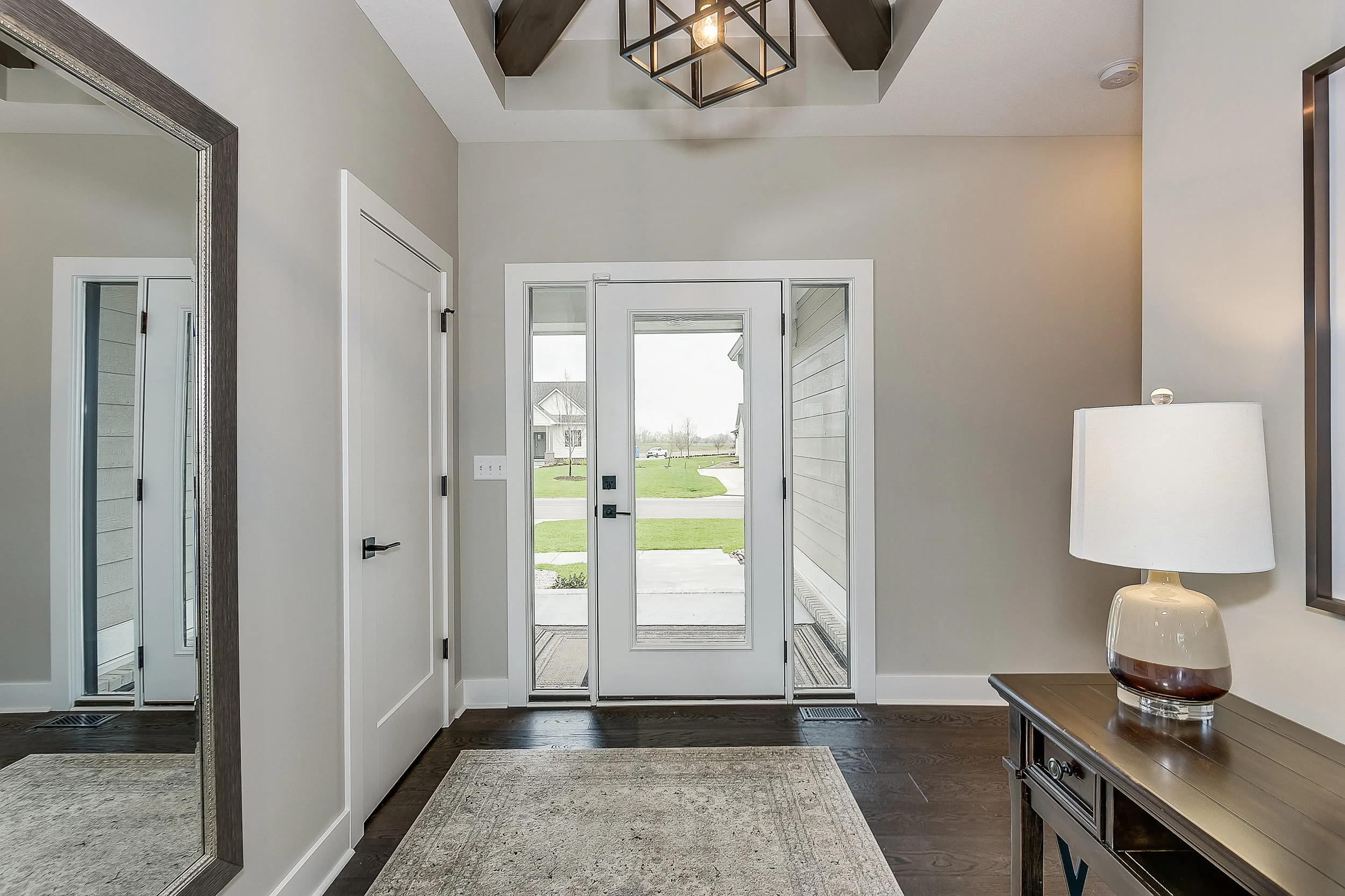 2921 N Gulf Breeze Wichita KS-print-004-9-Front Entry Detail-2500x1667-300dpi.jpg