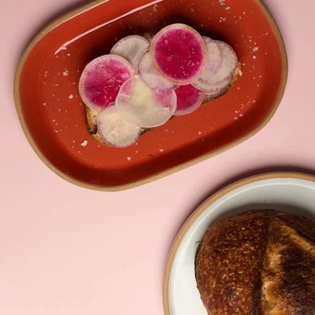 A simple radish toast, rooted in New York 🌾

These @halalpasturesfarm radishes sit atop @shewolfbread with creamy @ronnybrookfarm butter &mdash; a small taste of what local sourcing can be. Everything but the bread and butter comes through GrowNYC W