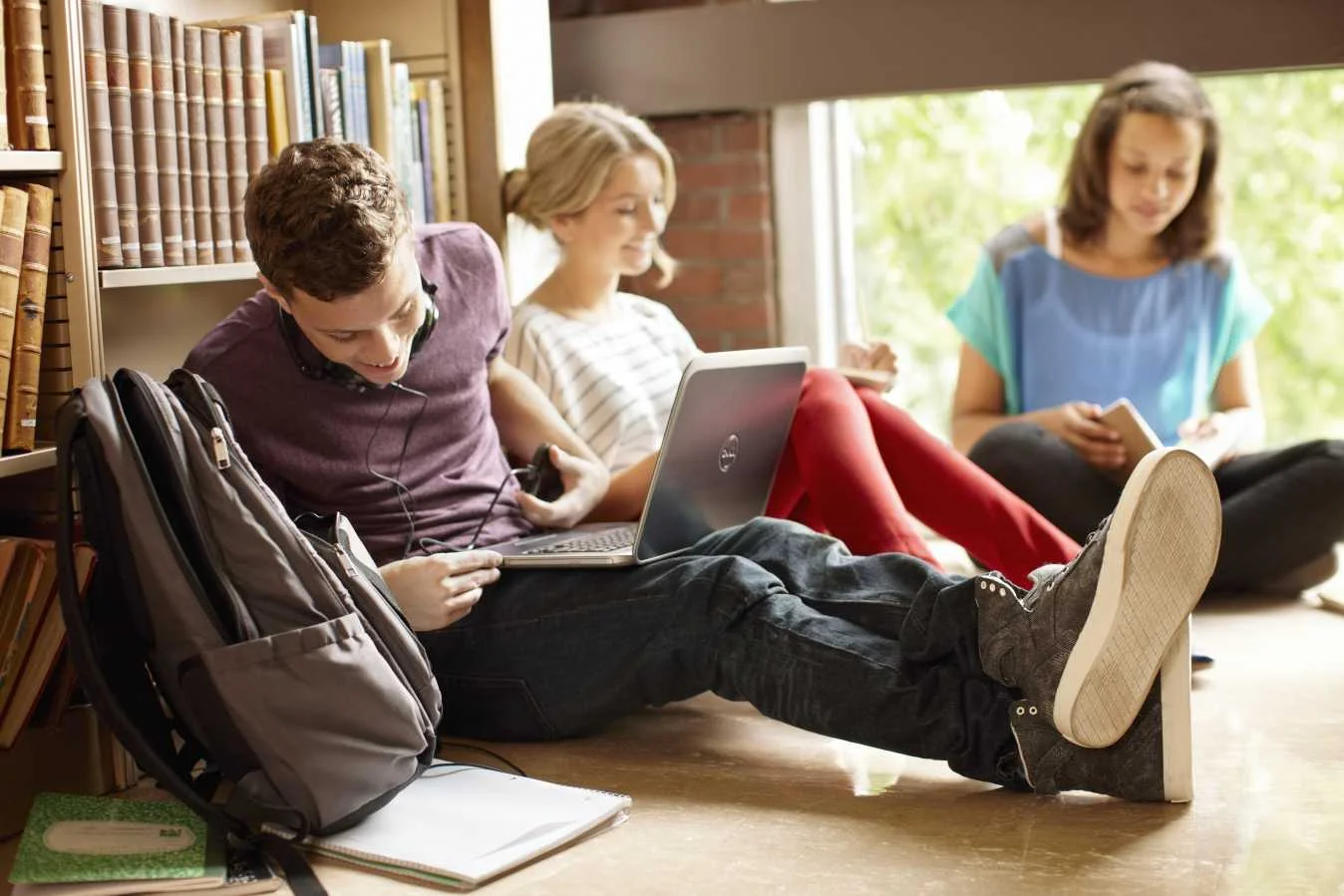 96034_Solutions_Portability_NA_TEEN_Lifestyle_0687 2.jpg