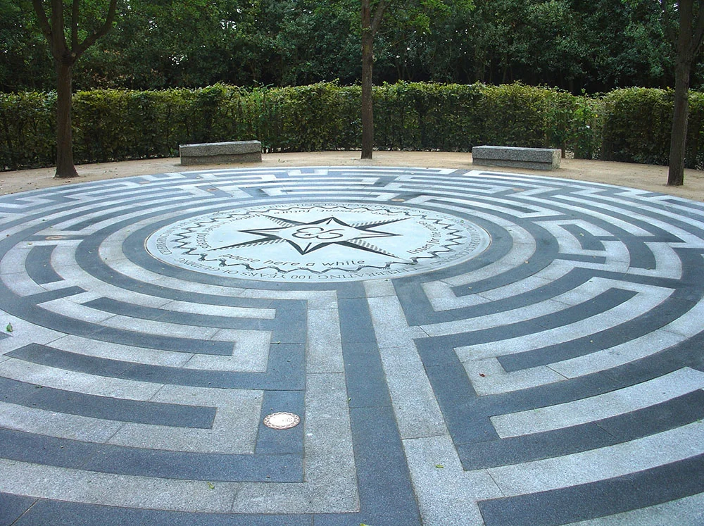 BrookAndBlack_Maze6.jpg