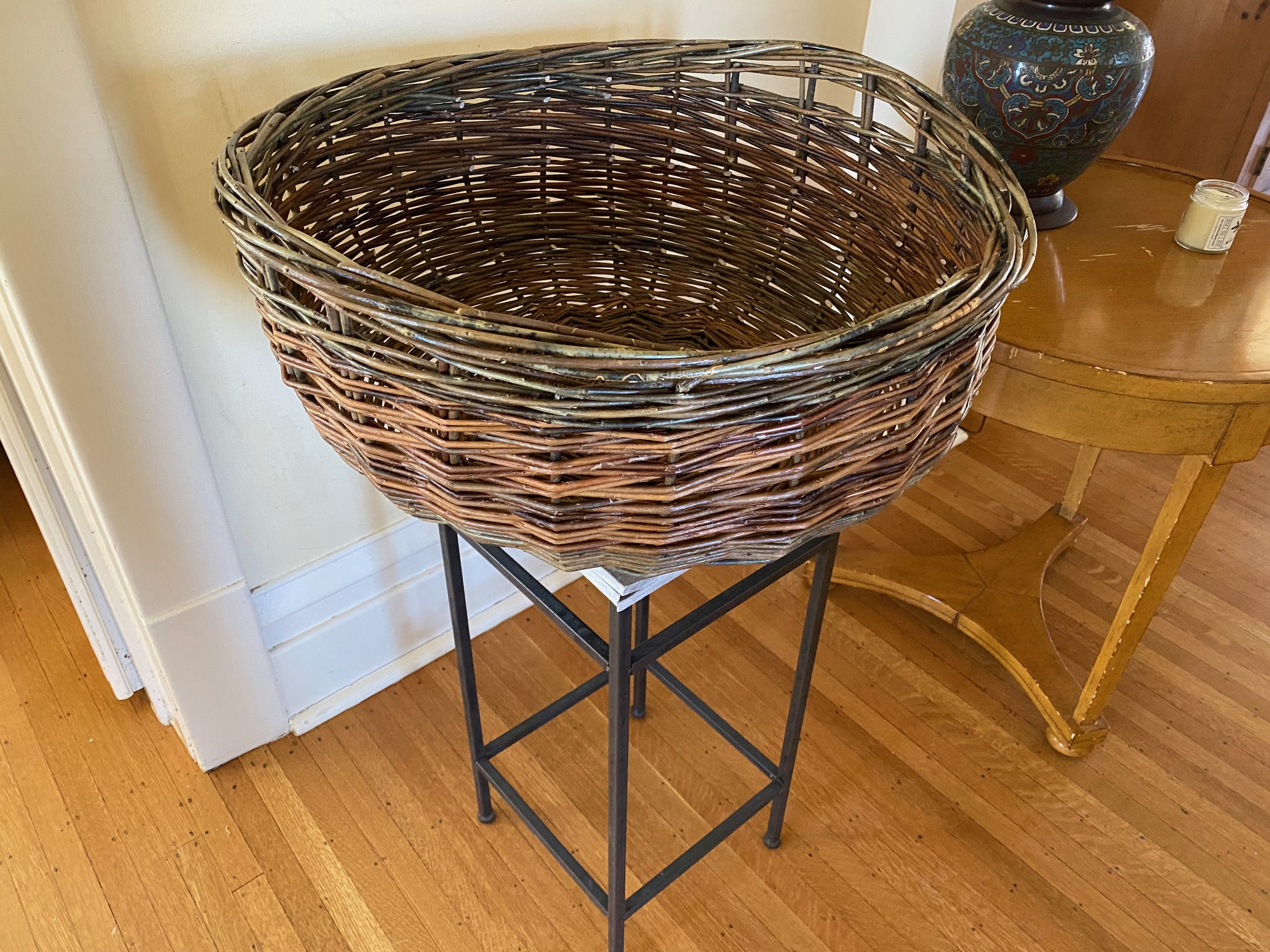 Large willow belly basket