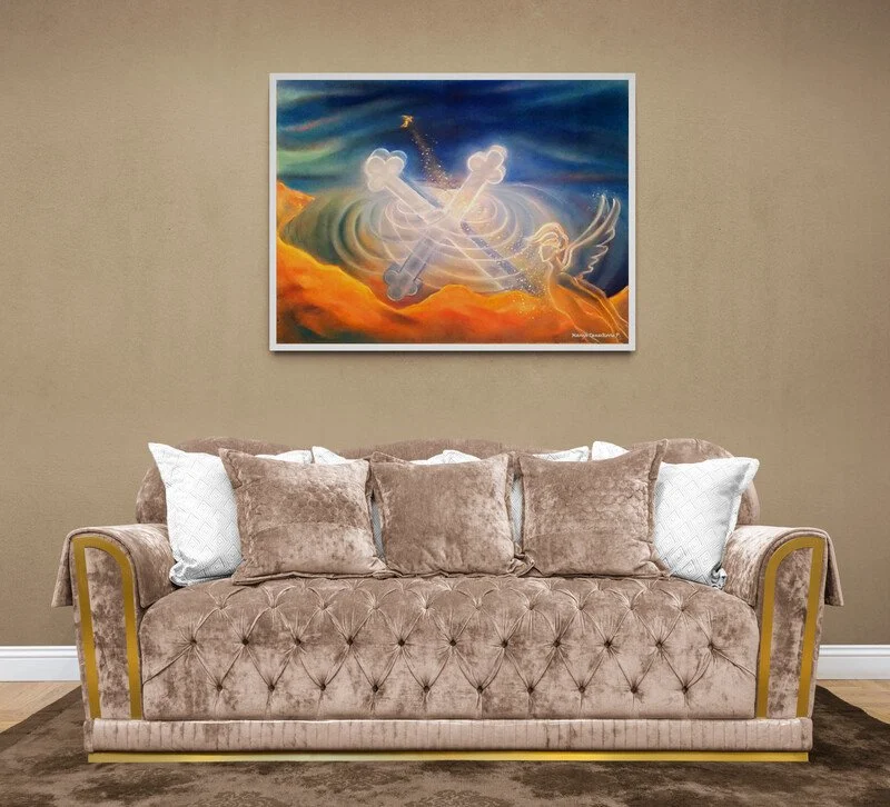 Traditional_velvet_sofa_in_living_room.jpg