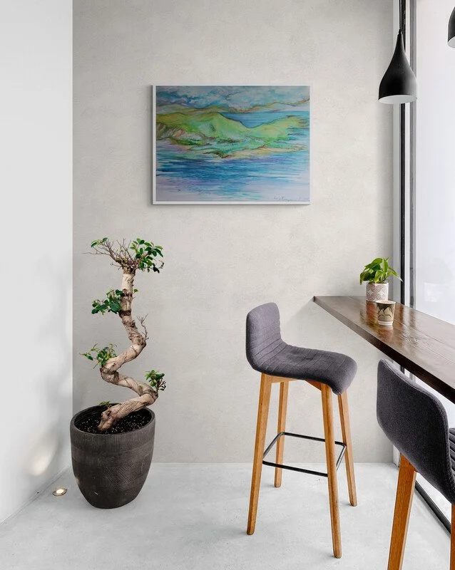 Bright_warm_cafe_interior.jpg
