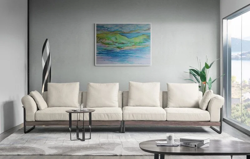 Modern_living_room_with_spectacular_view.jpg
