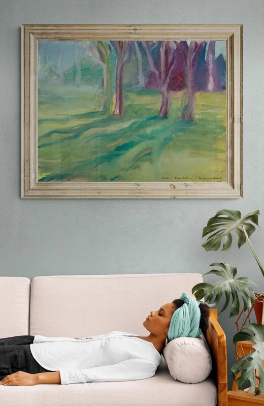 Young_woman_taking_an_afternoon_nap.jpg