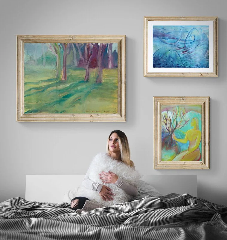 Young_woman's_bedroom.jpg