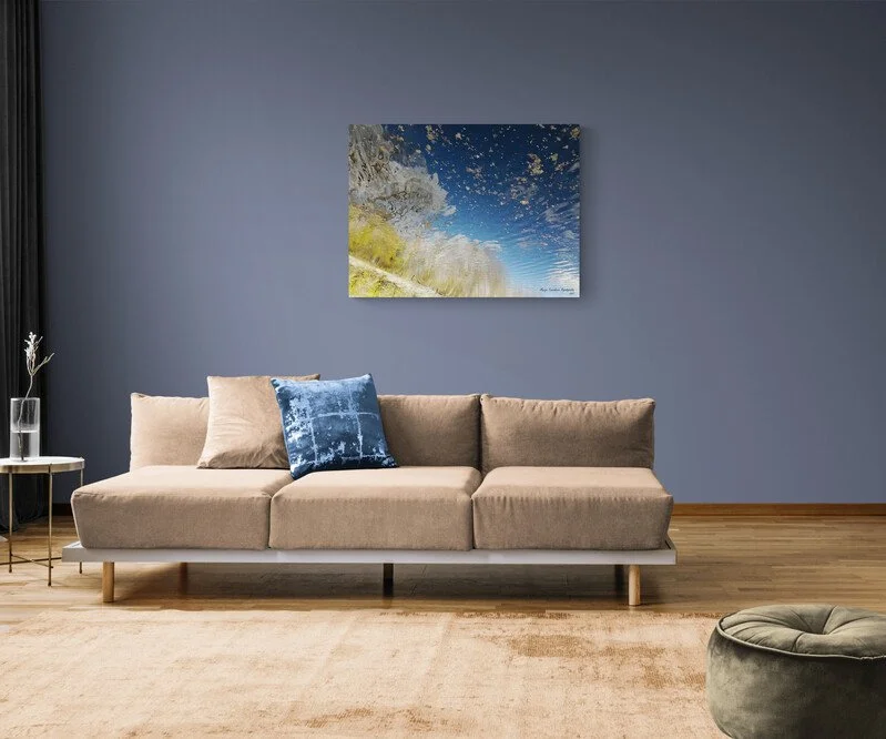 Elegant_living_room_with_large_comfy_sofa.jpg