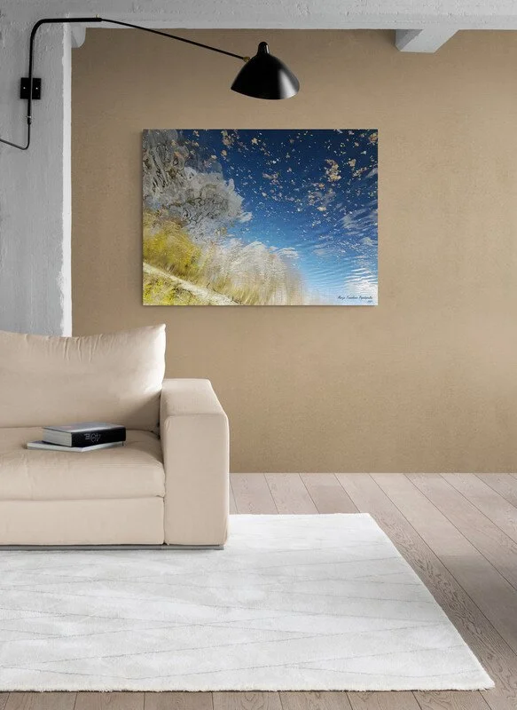 Industrial_style_living_room_with_comfy_sofa.jpg
