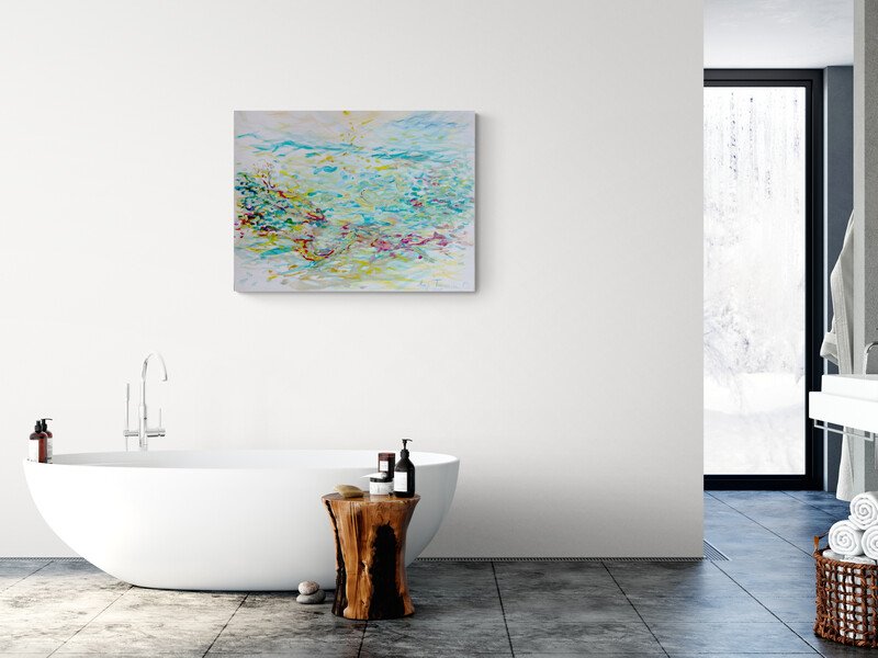 Bathroom_interior_flooded_in_natural_light.jpg