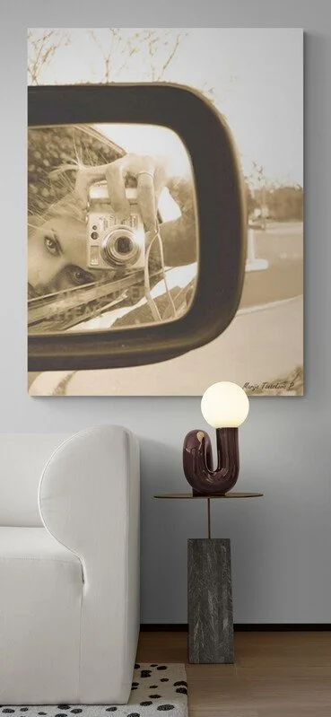 Sofa_and_ceramic_lamp_on_side_table.jpg