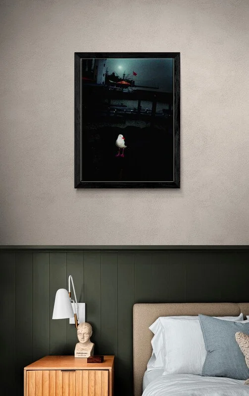 Bedroom_with_painted_wood_panel_border.jpg