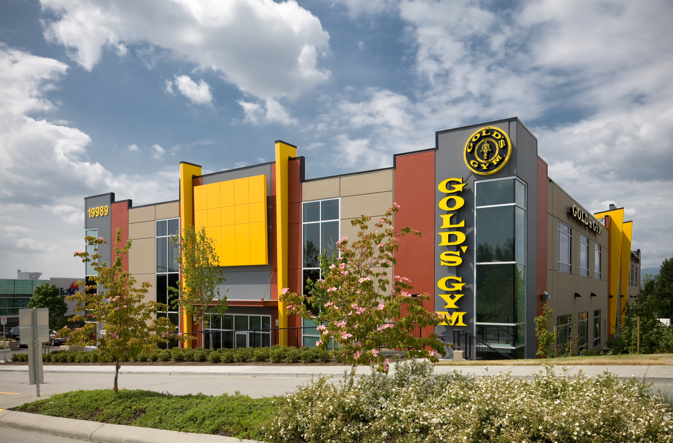 Click for More - Gold’s Gym 2009