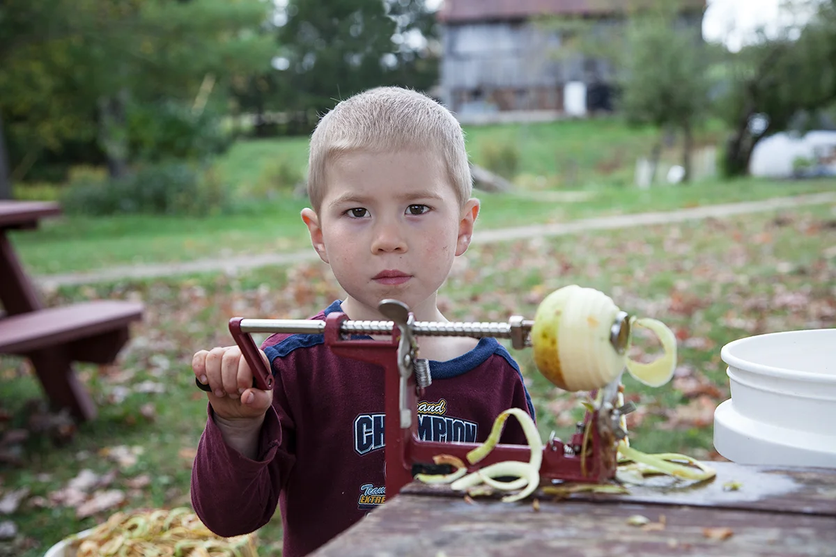 Possum_Tail_Farm_son_apple_1219.jpg