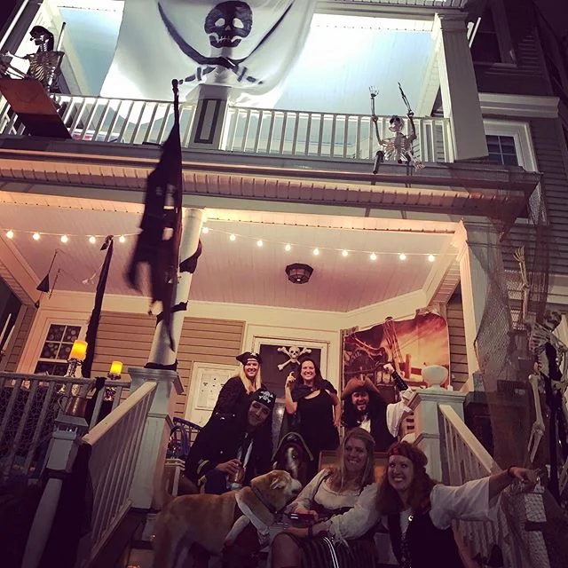 The pirates are back in full force!! 🏴&zwj;☠️ #apirateslifeforme #savinhillscallywags #burriedtreasure