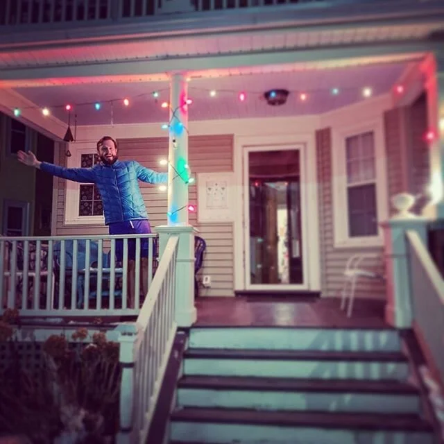 Happy birthday to my favorite guy @goldarone #myhubby #oldtimeylights 🎉😘