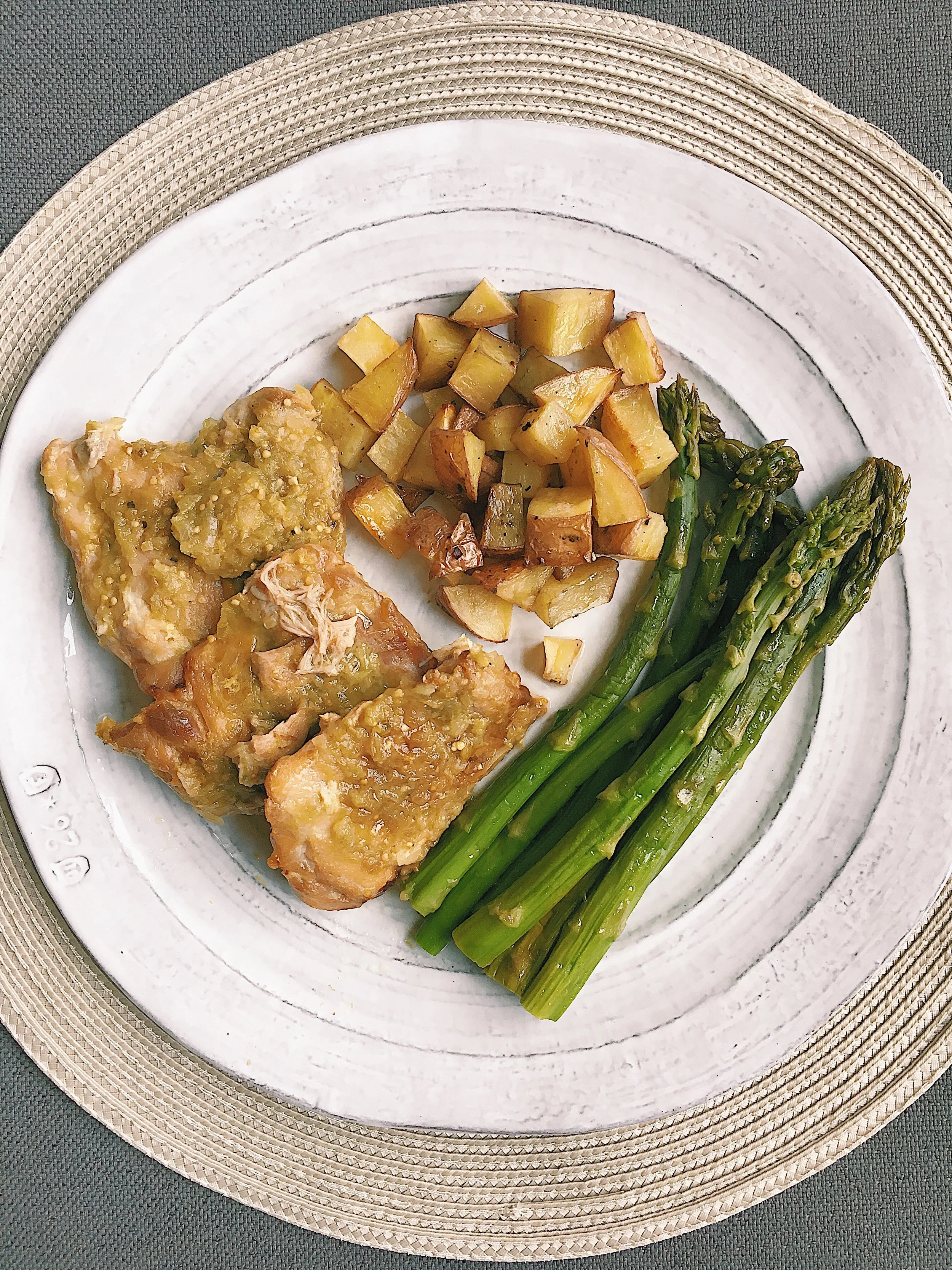 All-Clad Gourmet All-In One Slow Cooker: Salsa Verde Chicken Thighs