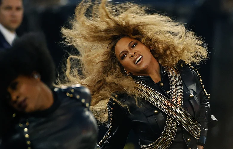 Beyoncé brings her ‘Lemonade’ stand to CenturyLink Field