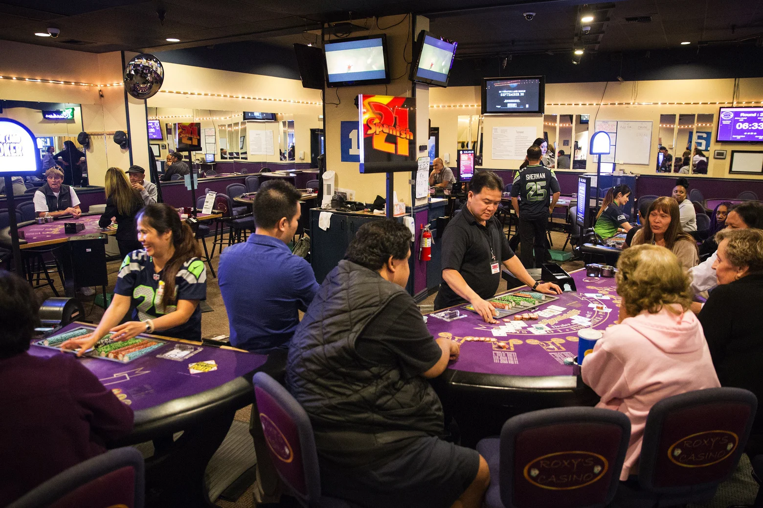 Bowling, gambling, a feast, oh my! A night at Roxbury Lanes & Casino