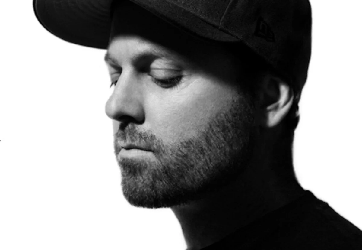 Lead by Your Samples: DJ Shadow on Collecting Vinyl, Scratching, and His New Tour