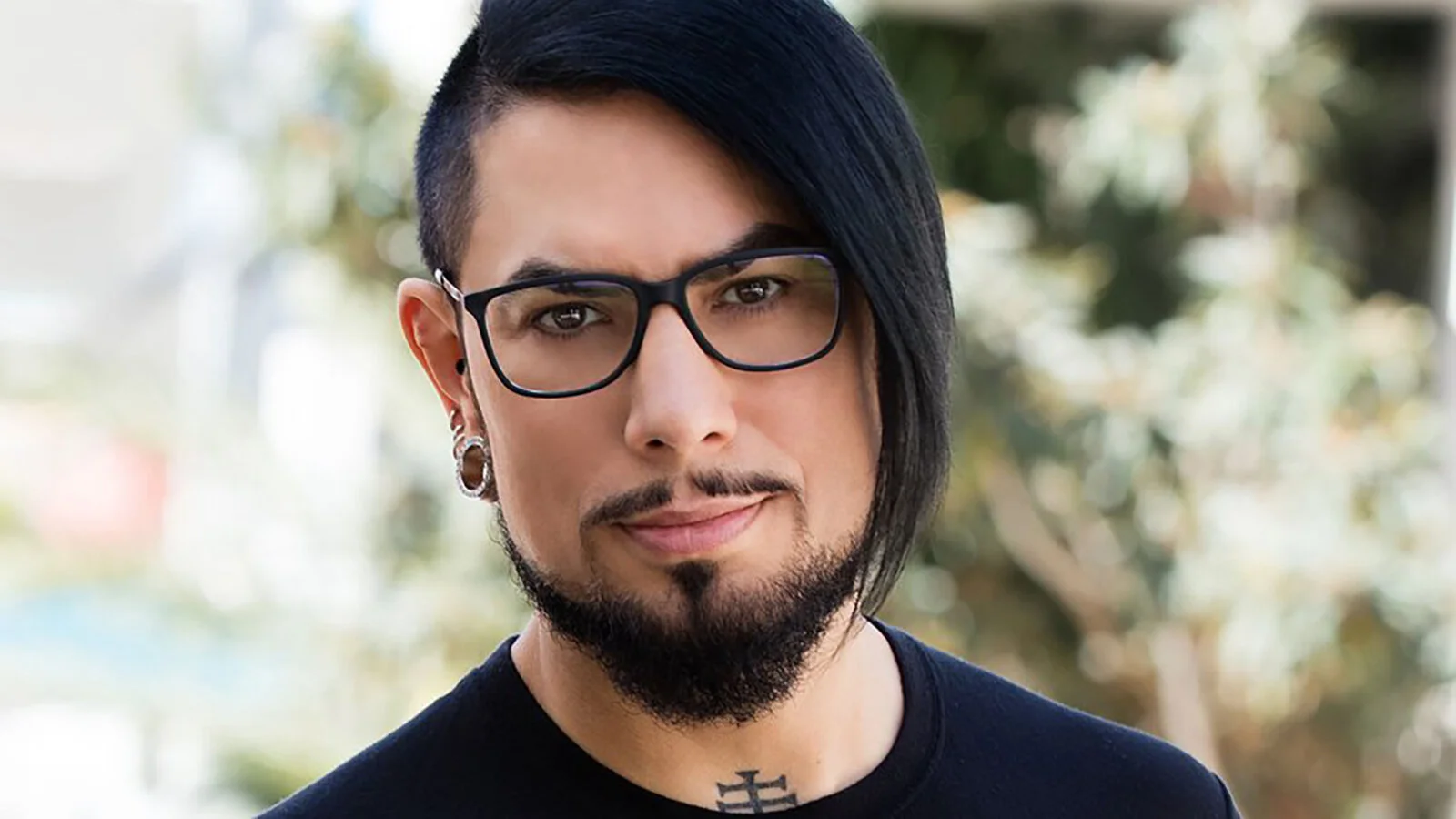 Dave Navarro Talks Hendrix, Led Zeppelin, and His Six-String
