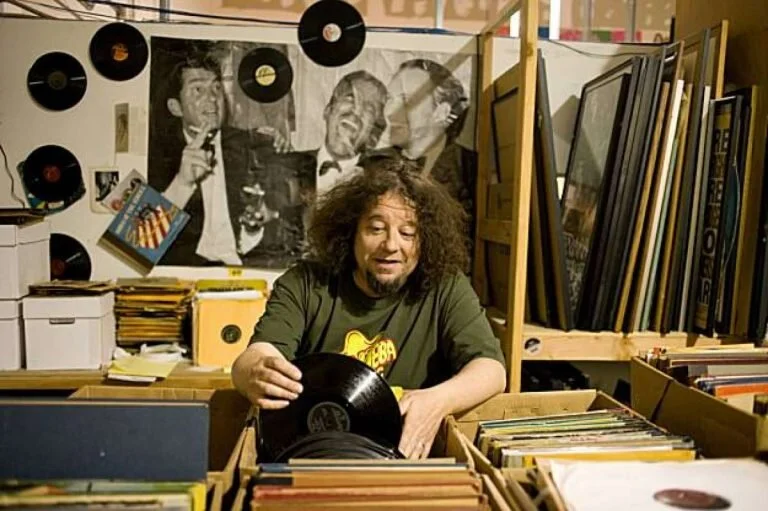 SECRETS OF RUNNING A RECORD STORE
