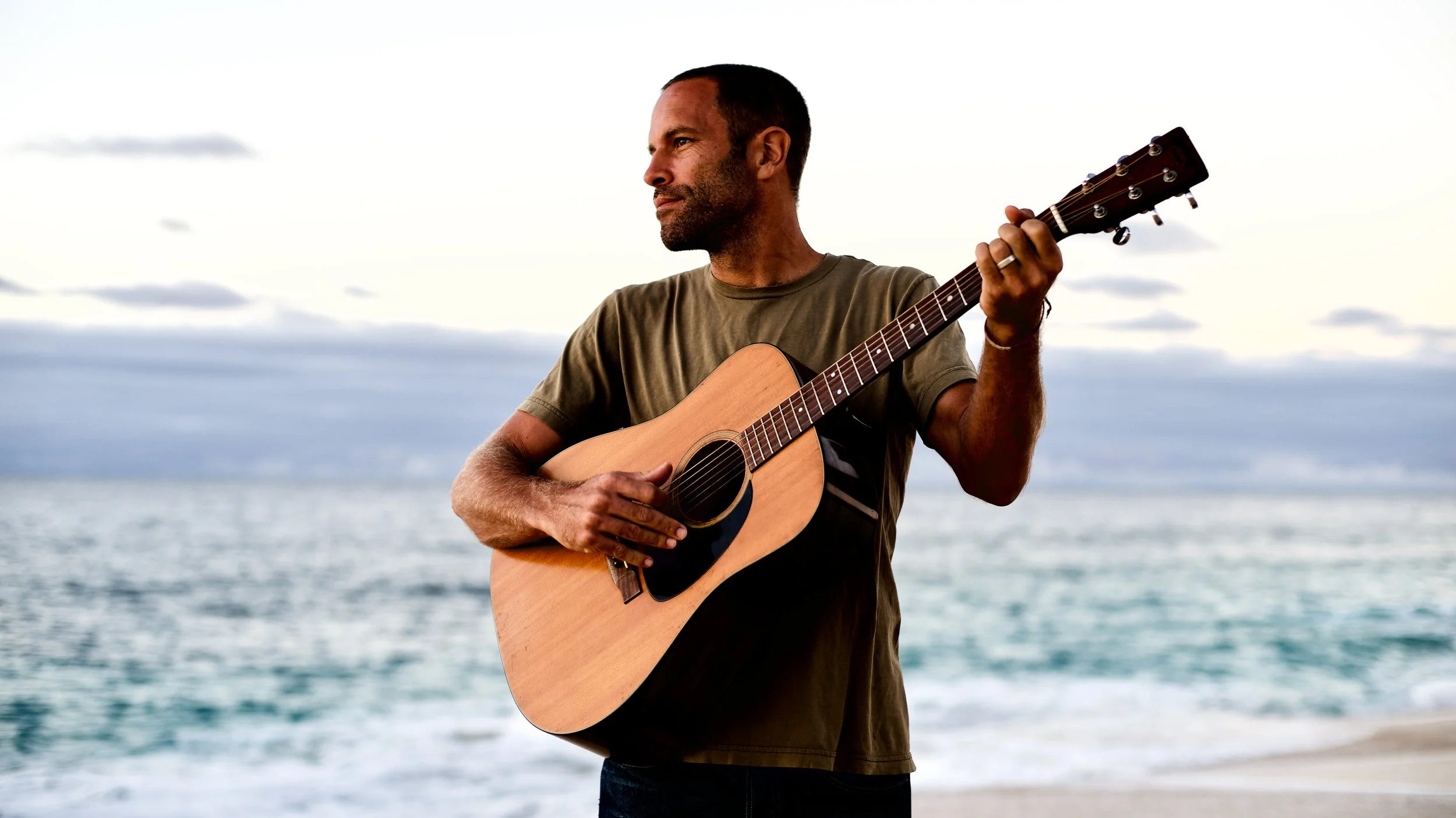Jack Johnson Loves Playing Music With Others, Talks New LP ‘Meet the Moonlight’
