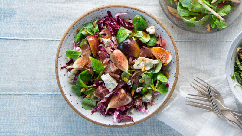 FRESH FIG SALAD WITH PROSCIUTTO AND AGED BALSAMIC VINAIGRETTE