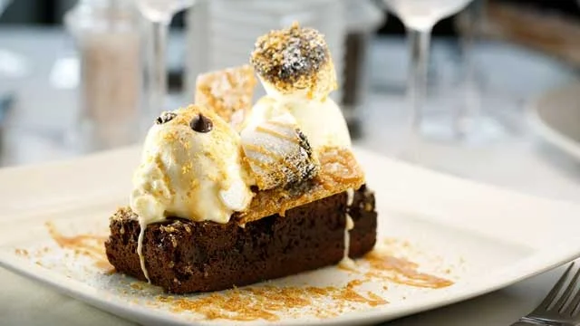 chocolate-brownie-and-marshmellow-sundae.jpg