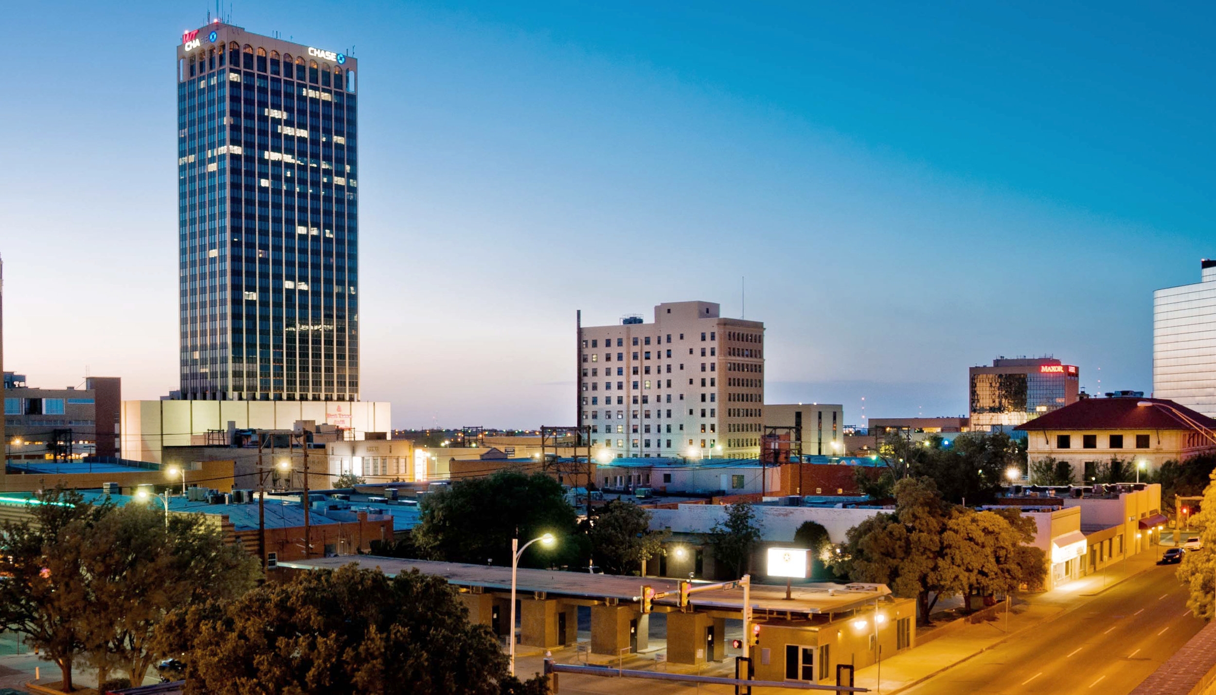 wFvVWvATjKNFzBJEOk5O_Skyline.jpg