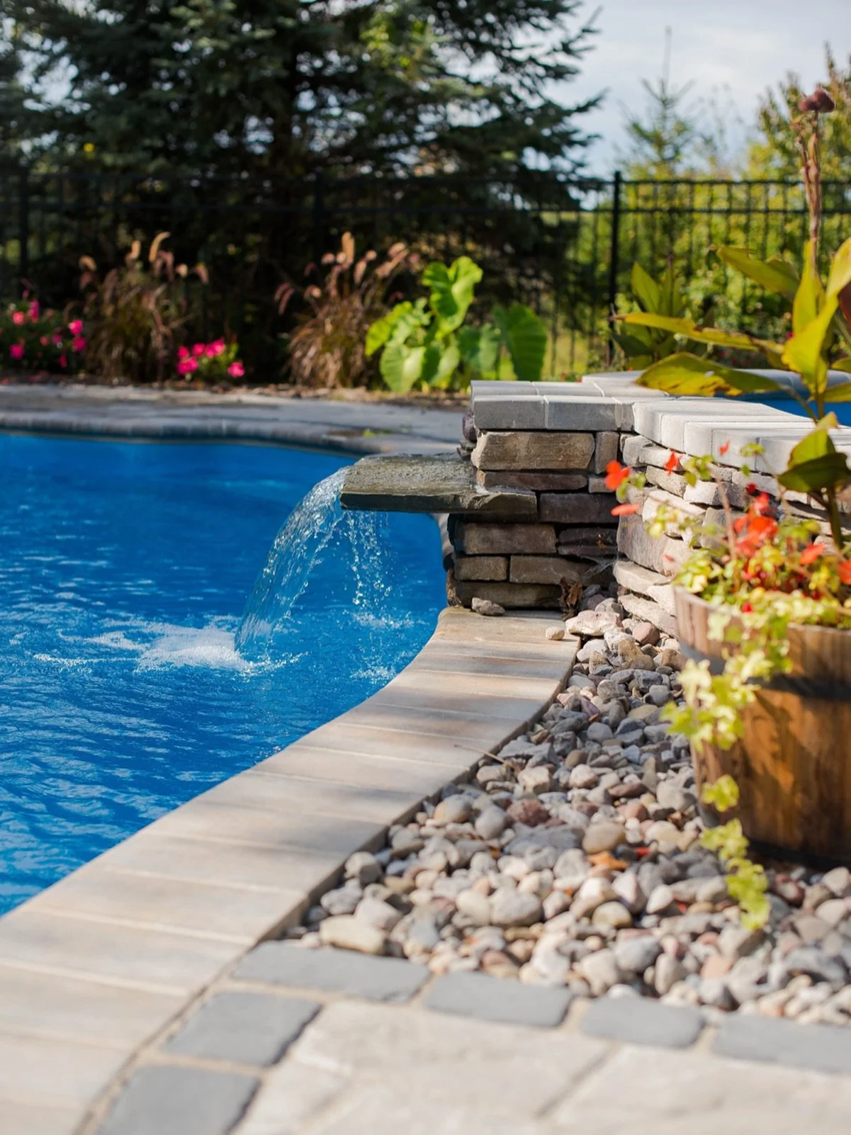 Luxury isn’t just a pool—it’s the way the whole space comes together. From water to stone, planting to lighting, Oasis designs spaces that elevate your home and lifestyle.
#poolandspa #pooldesigner #landscapedesigner #backyardoasis