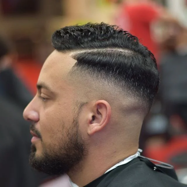 Book 📚 online for appointments hit the link in the bio #barbershopconnect #behindthechair #palmbeachbarber #soflobarbers #lakeworth #greenacres