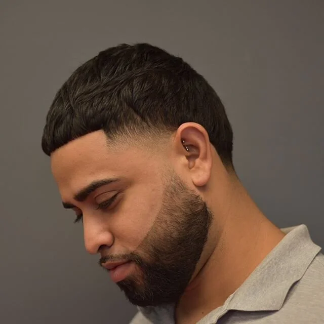 Book your next appointment online link in bio..... www.lonniethebarber.com #barbershopconnect #hightaper #blowout #barberlife #beardgang #photography #skinfade #palmbeachbarber #greenacresbarber #lakeworthbarber #wellingtonbarber #wellington #lakewor