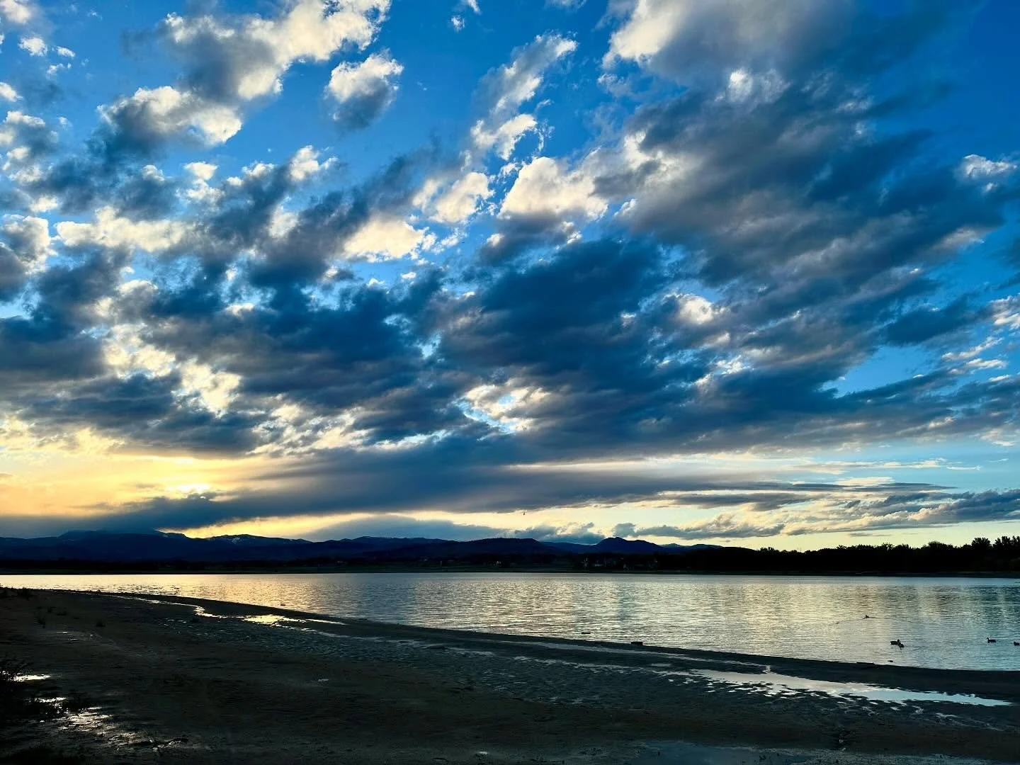 Evening walk by the lake, the light after fresh Spring rains aaaahhhh&hellip;.