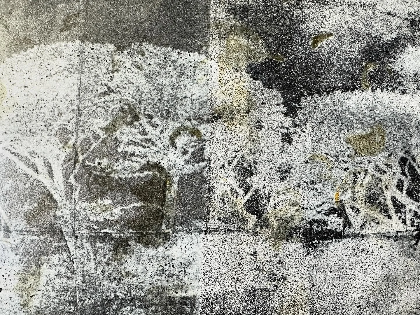 Finally back playing in my studio after much hubbub. Determined to stick with exploring my gel plate, especially with transfers, and I embrace the surprises (not always!). Here&rsquo;s one such thing.