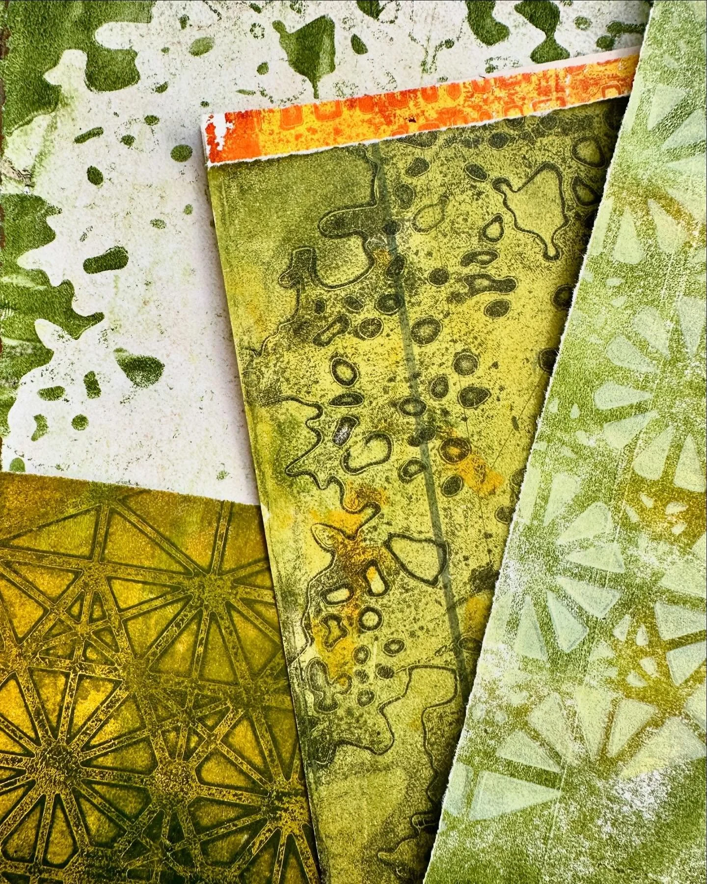 Some collage fodder from my gel session today, using my new fave greens. I wonder where this will take me? 😊