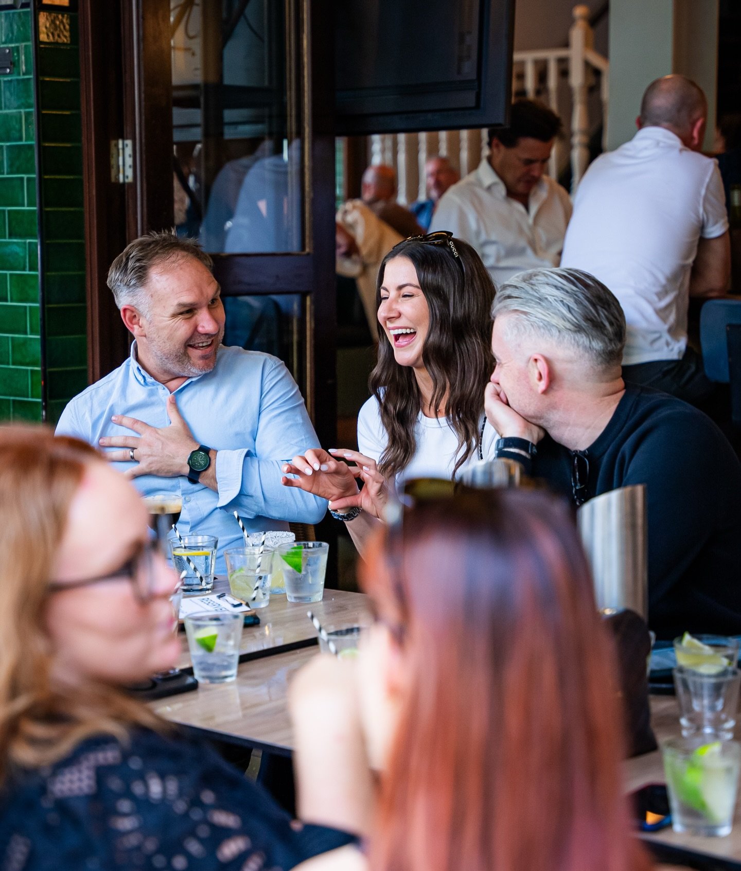 Bay St 🤝🏽 In between Christmas &amp; New Years catch-ups 🍃 

We&rsquo;ll save you a seat 😉 

📍 Bistro // #RoyalOakDB