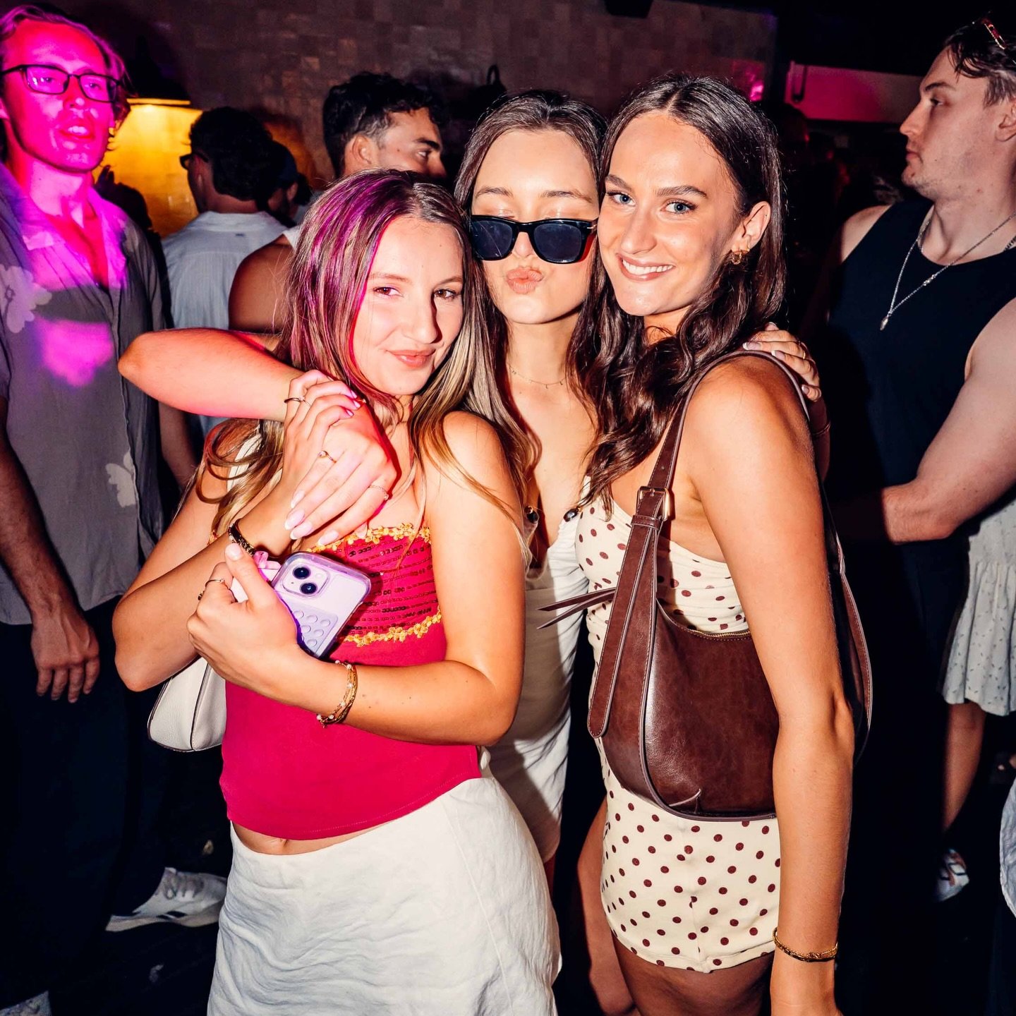 The weekend is here &amp; there is no better place to be than Upstairs at @philsrooftop 🔥 

Here&rsquo;s this weekend&rsquo;s line-up 👇🏽

TONIGHT &mdash; 
🎶 FROM 5PM: @emmanuel_haslam_ 
🎶 FROM 7:30PM: @noah.eyres 
🎶 FROM 9:30PM: @fillyphvo 

SA