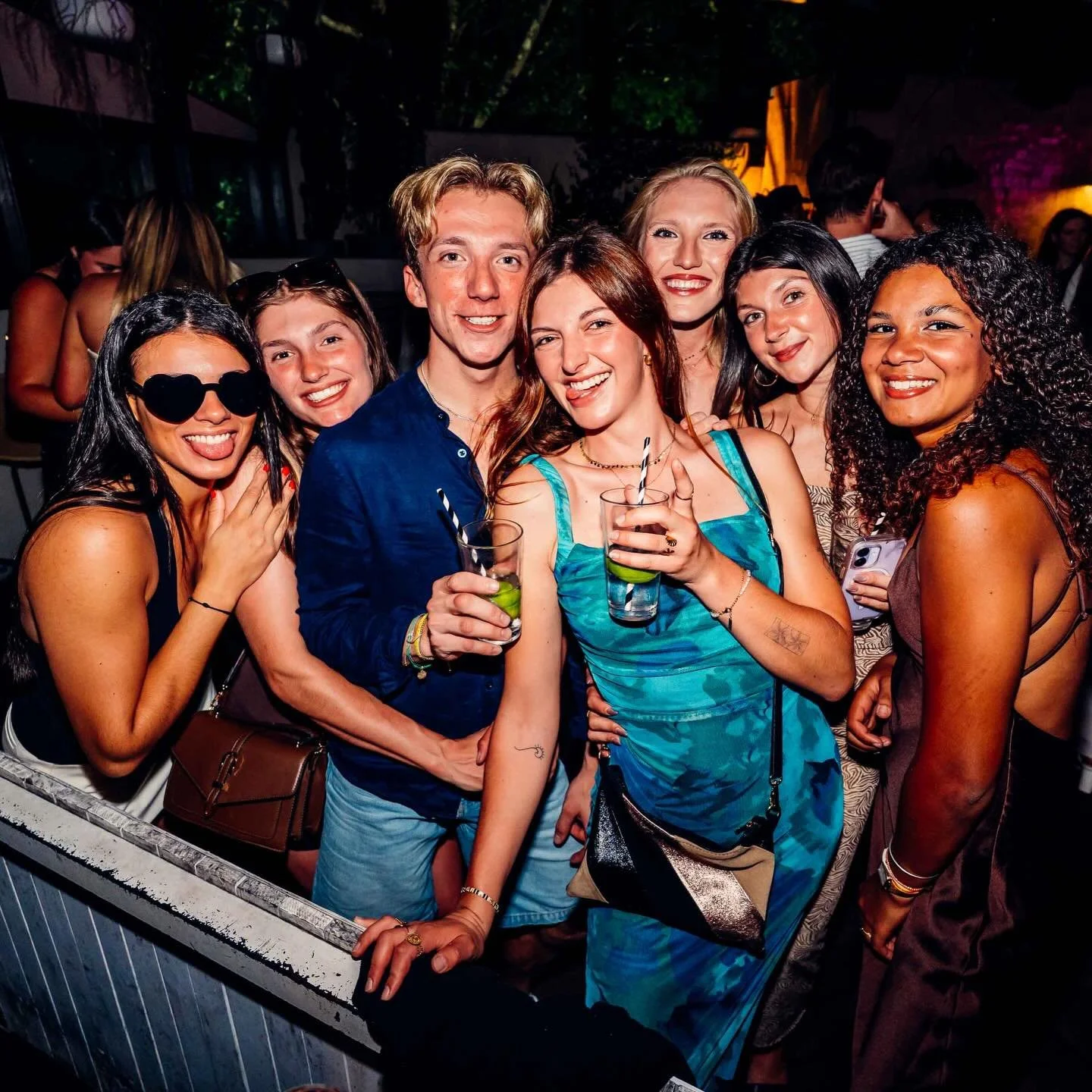 Tonight, it&rsquo;s officially Filly&rsquo;s Rooftop 🔥😮&zwj;💨 Who are we seeing?

Here&rsquo;s the line-up 👇🏽 
🎶 From 6PM: @emmanuel_haslam_ 
🎶 From 10PM: 🫡 Headliner // @fillyphvo 🫡 
🎶 From 11:30PM: @sam_craft 

Catchya at Filly&rsquo;s 😏