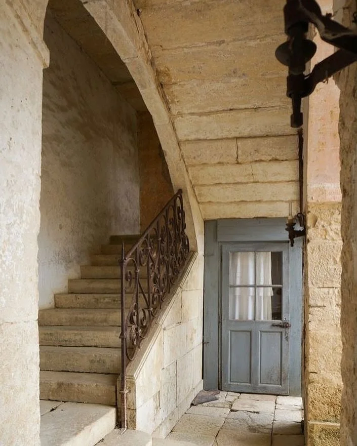 My dream French medieval stone house all summed up in one photo. 💙💙💙💙 Photo via Pinterest.