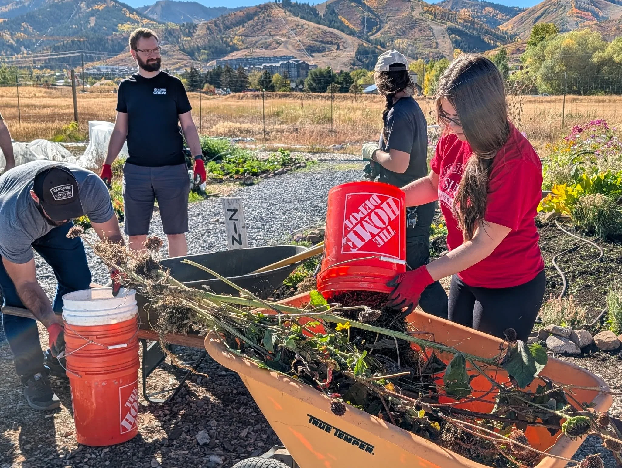 TBT! Throwing it way back to late September when the sun was still shining. The kind folks from Lore Health spent an afternoon with us doing some much-needed winter prep work in the Garden. It was amazing to see how many weeds got pulled and how much