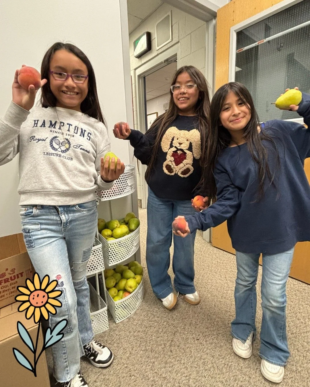 Learning, tasting, growing 🌱

Our school-based education programs give kids across our community hands-on experiences to explore where food comes from, try fruits and vegetables, and build a healthy relationship to food.

🍎 Help fuel our food liter