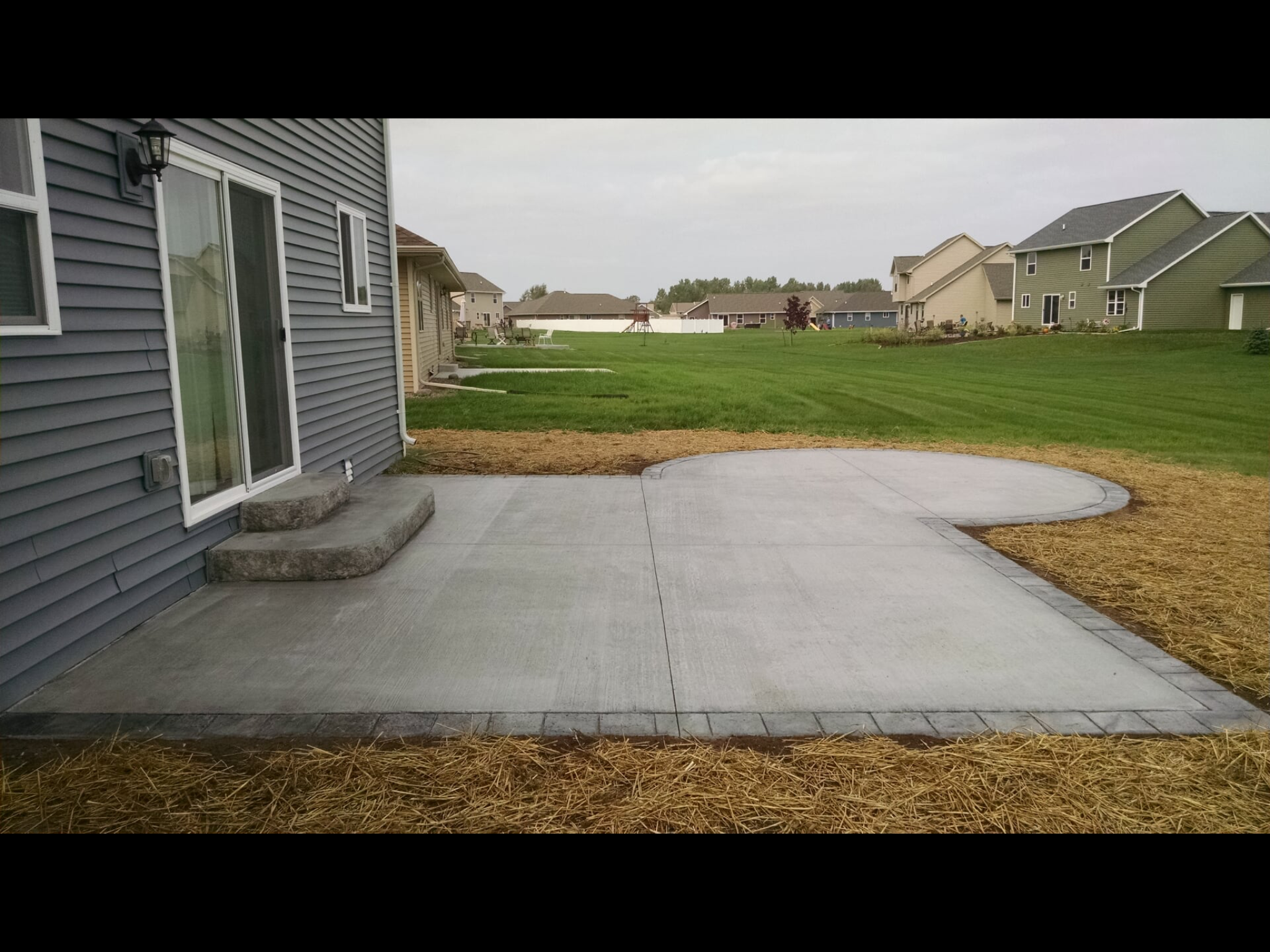 Patio with broom finish