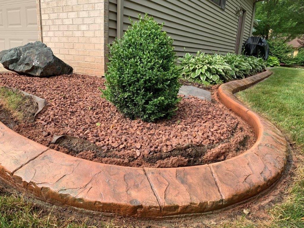 Custom Landscape Curbing